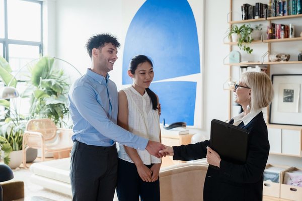 Maximizing Video Walkthroughs: Proven Techniques for UK Real Estate Agents